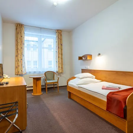 Luzice 3*