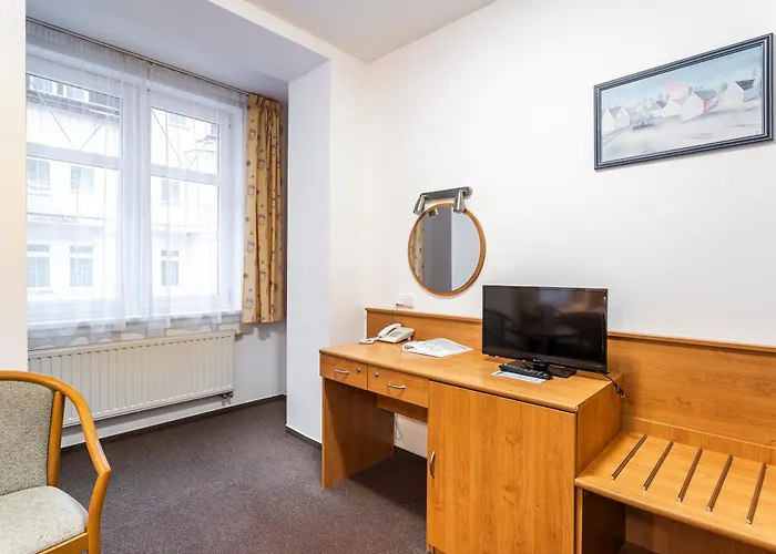 Hotel Luzice 3*
